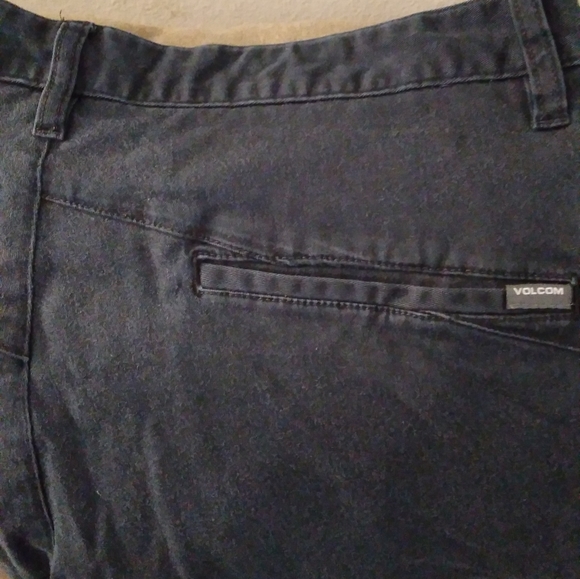 Volcom Shorts - Picture 4 of 5
